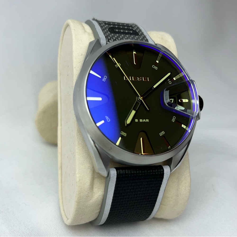 Diesel Mens MS9 Watch DZ1902 Color Change Blue Face, Neon Yellow Band